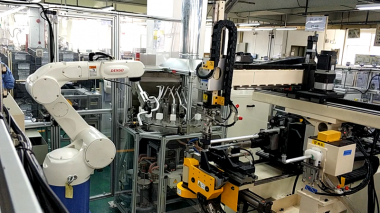 彎管機(jī)干燥機(jī)機(jī)械手搬送系統(tǒng)